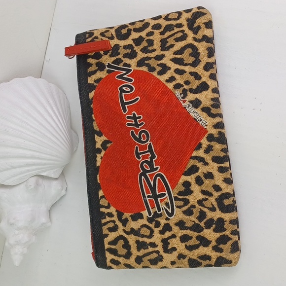 BRIGHTON Vibrant Cheetah & Red Heart & Canvas Red Ribbon Make Up Bag 2020 - Picture 5 of 11